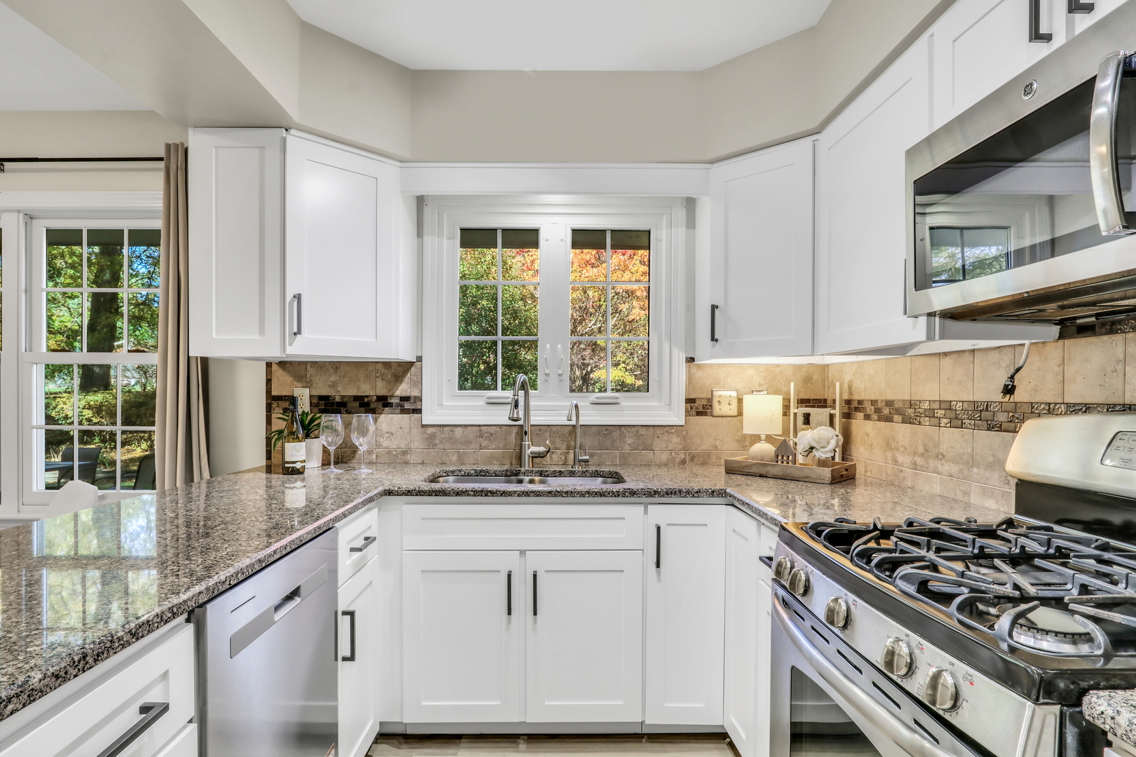 1506 Bull Creek Drive, Libertyville, IL 60048