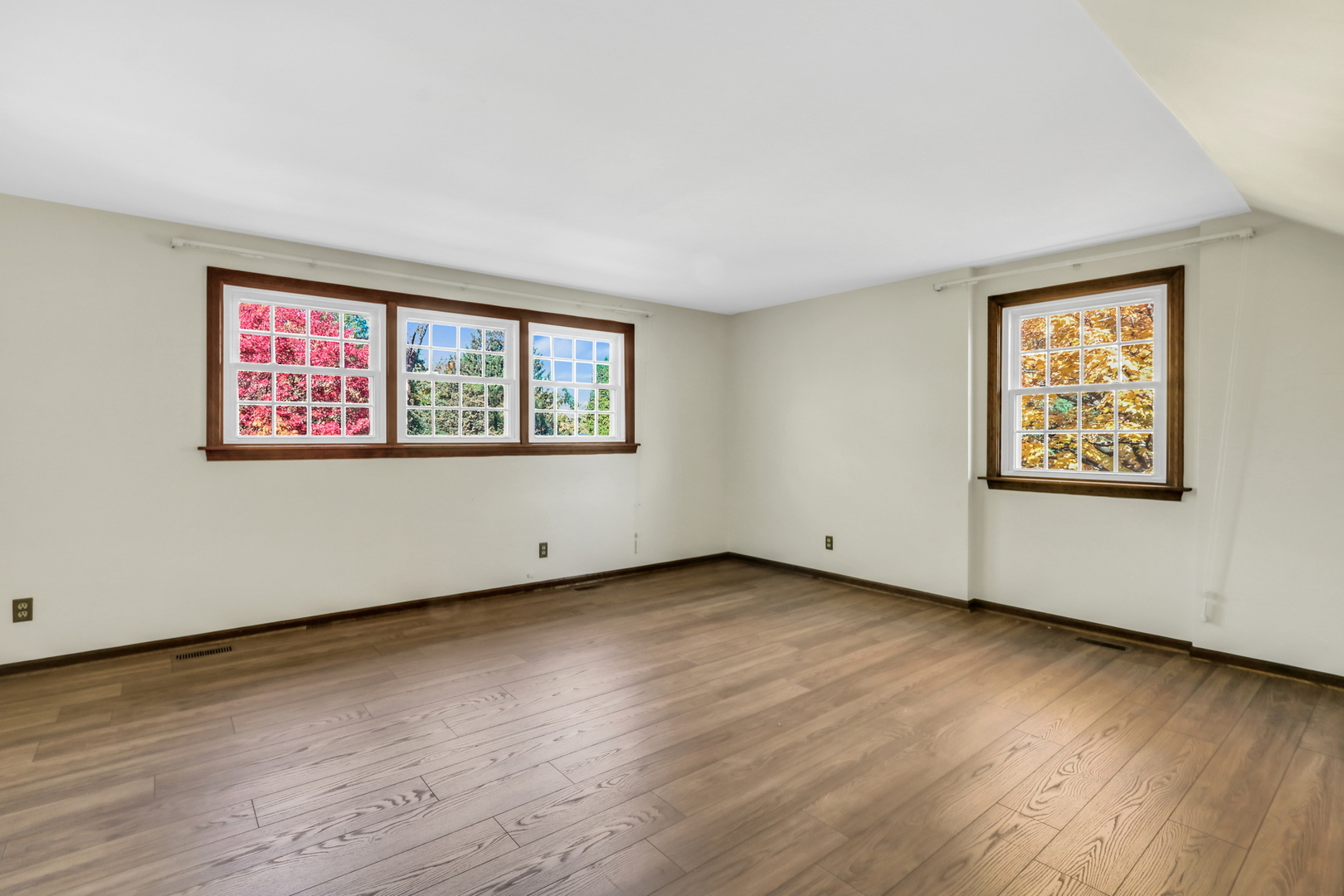 1506 Bull Creek Drive, Libertyville, IL 60048