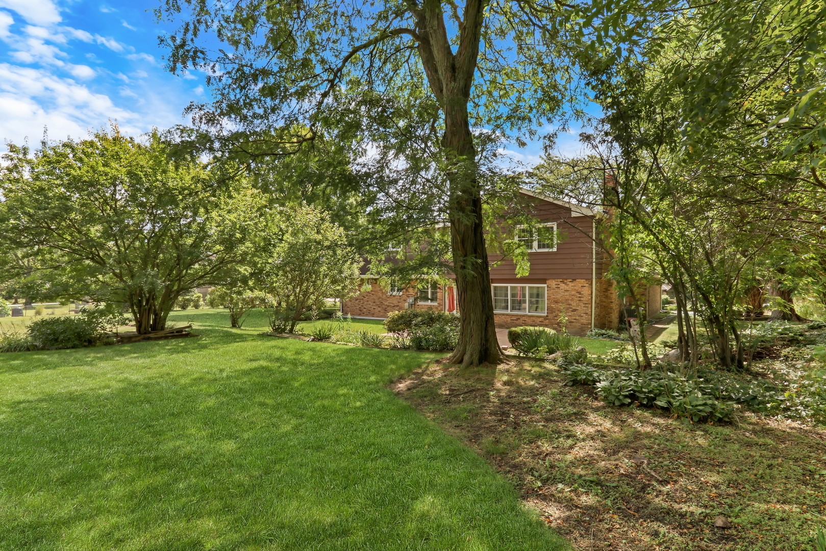 1506 Bull Creek Drive, Libertyville, IL 60048