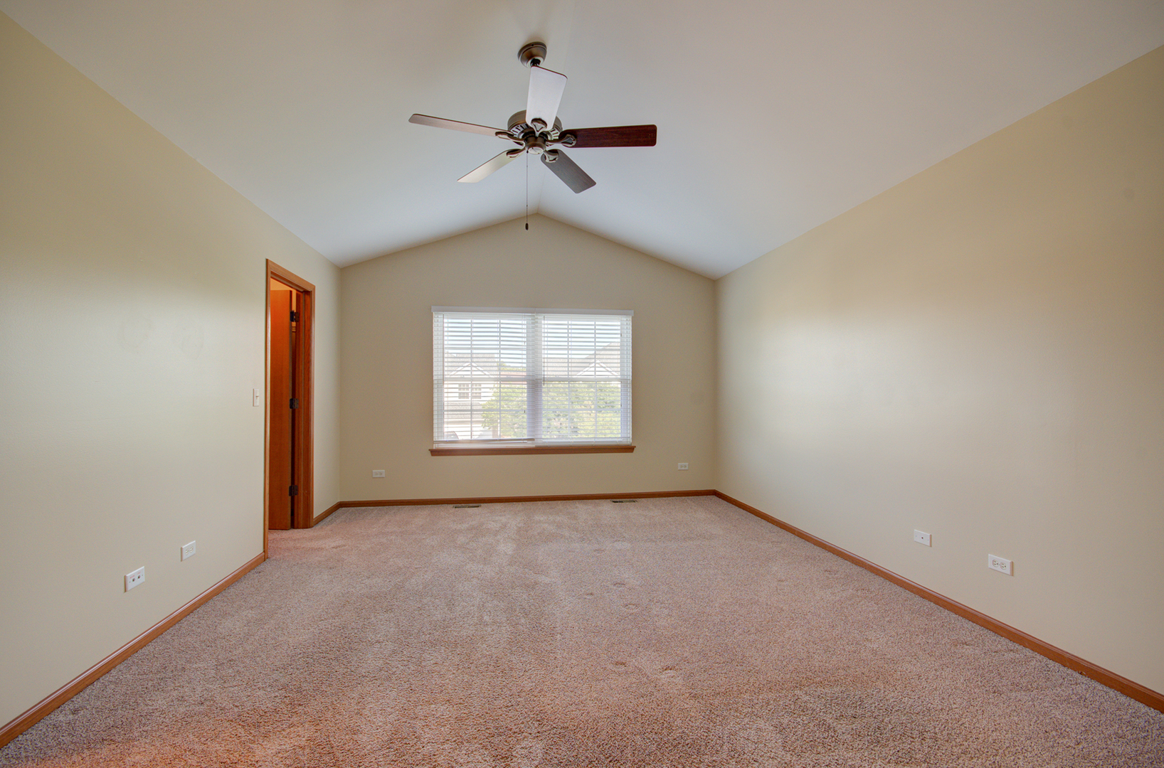 520 N Frieh Drive, Romeoville, IL 60446