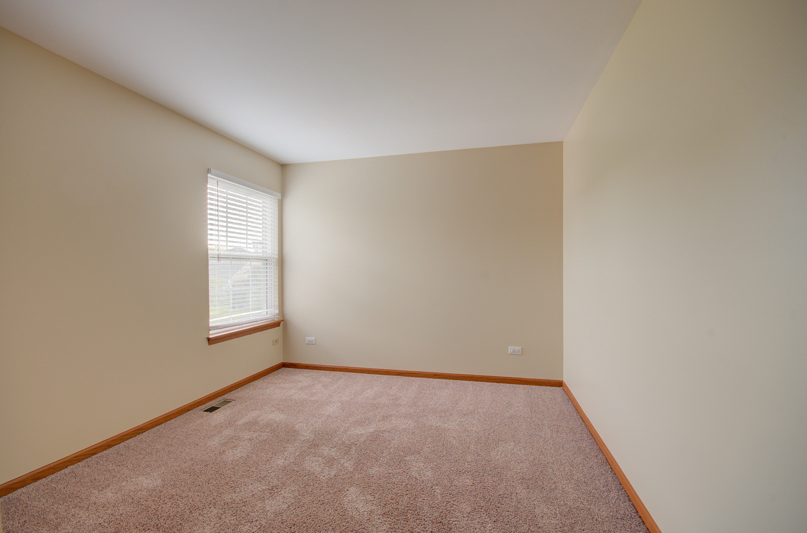 520 N Frieh Drive, Romeoville, IL 60446