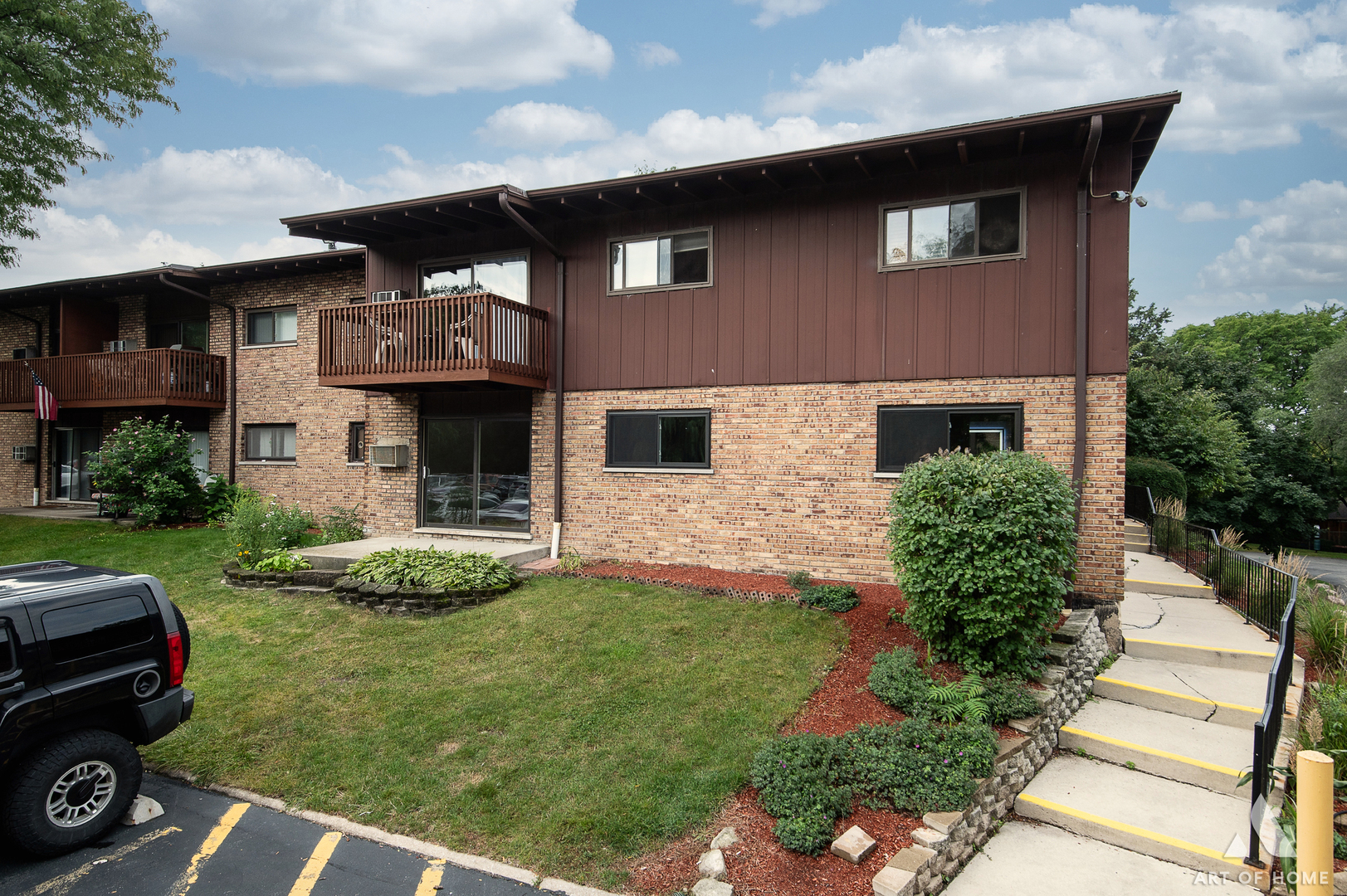 100 Willow Lane #119, Willow Springs, IL 60480