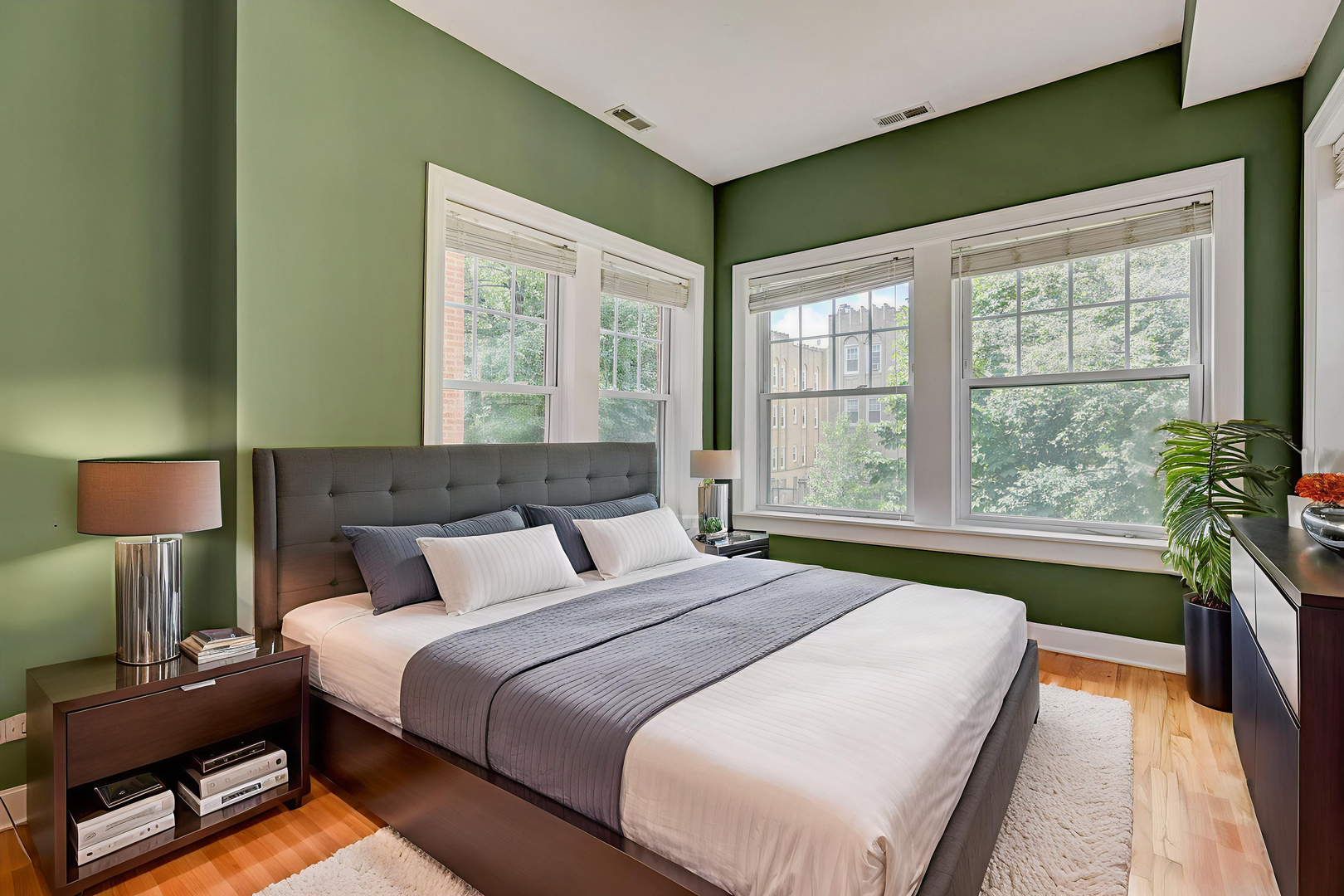 123 Callan Avenue #2N, Evanston, IL 60202