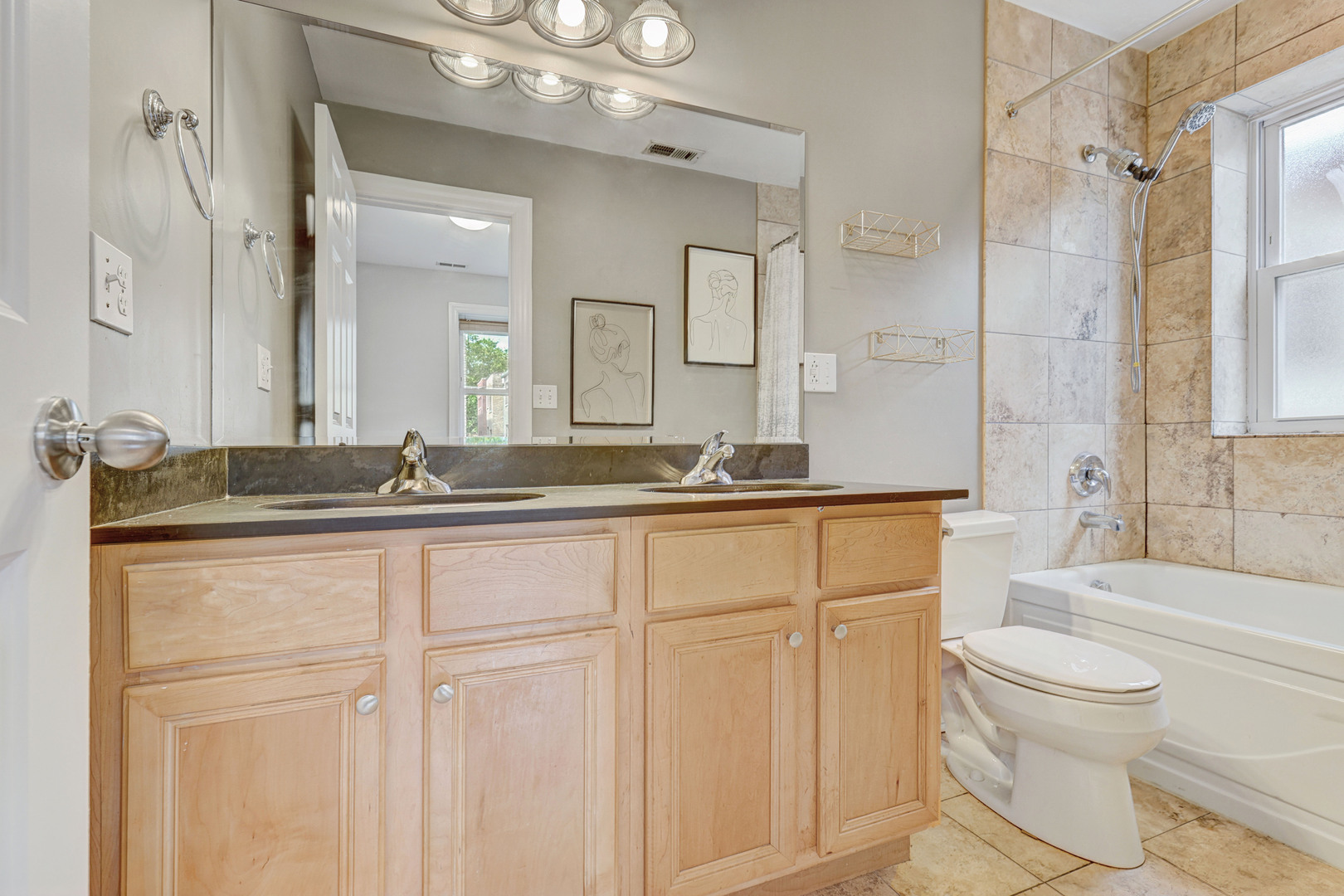 123 Callan Avenue #2N, Evanston, IL 60202