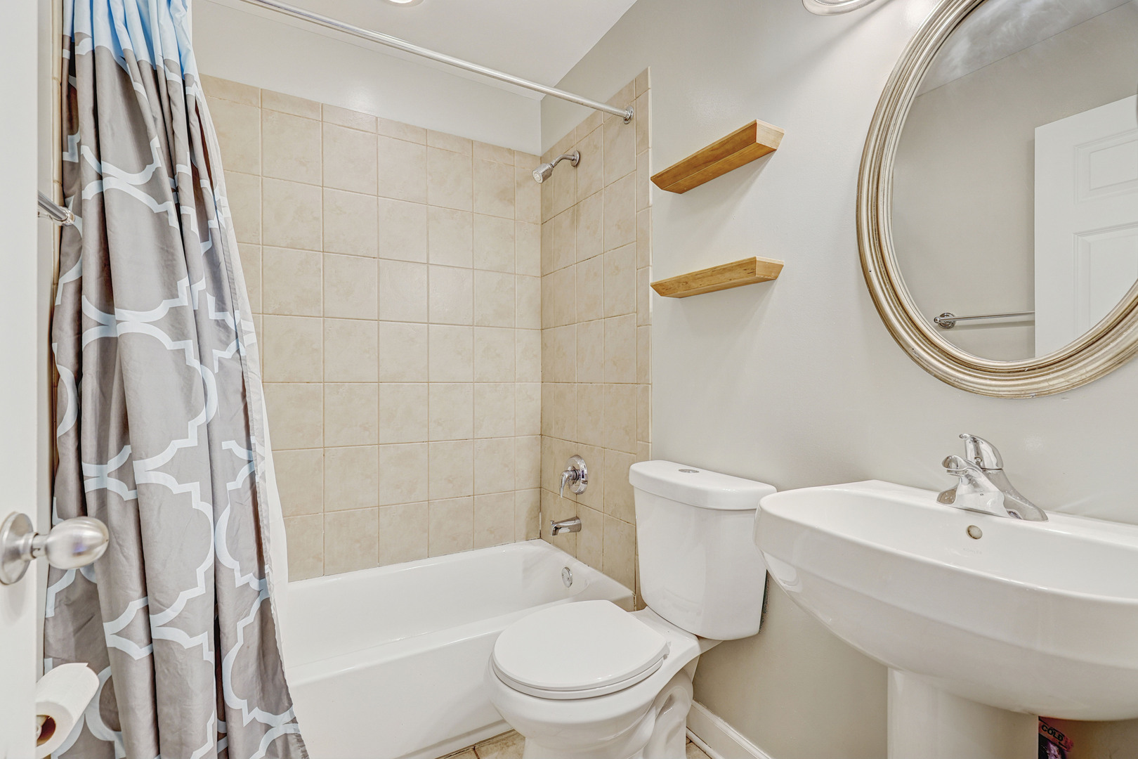 123 Callan Avenue #2N, Evanston, IL 60202