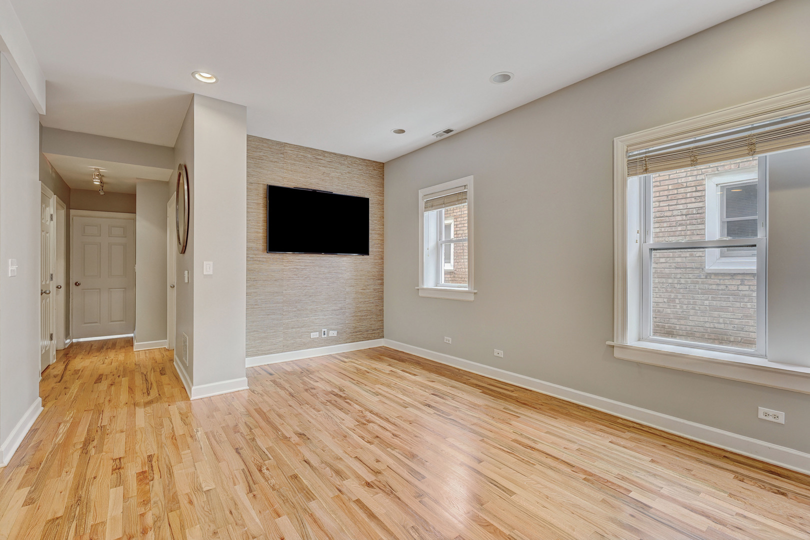 123 Callan Avenue #2N, Evanston, IL 60202