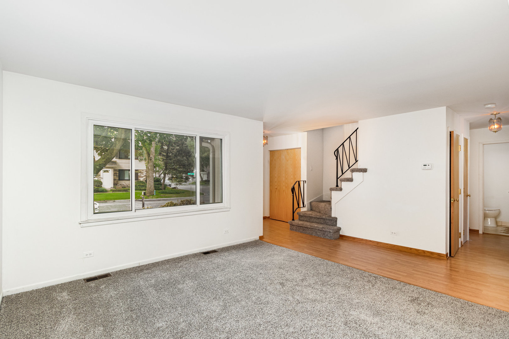 816 W Partridge Lane, Mount Prospect, IL 60056
