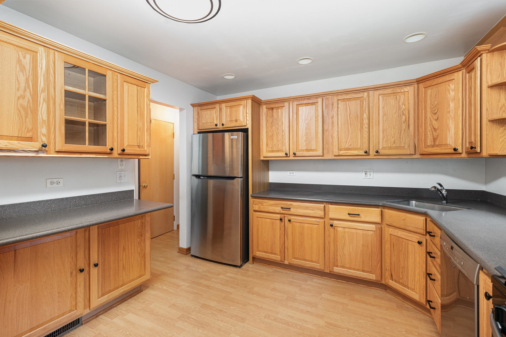 816 W Partridge Lane, Mount Prospect, IL 60056