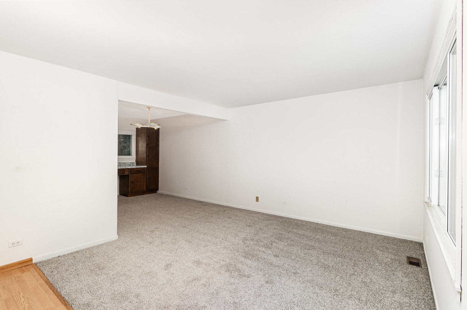 816 W Partridge Lane, Mount Prospect, IL 60056