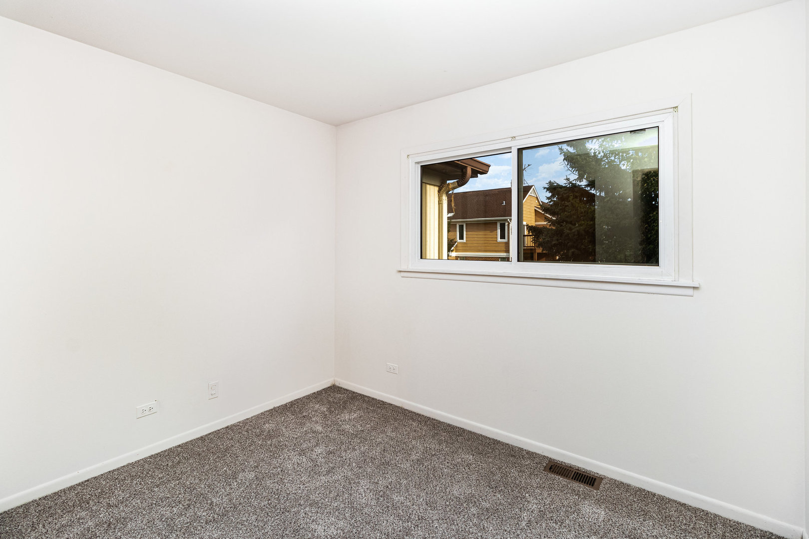 816 W Partridge Lane, Mount Prospect, IL 60056