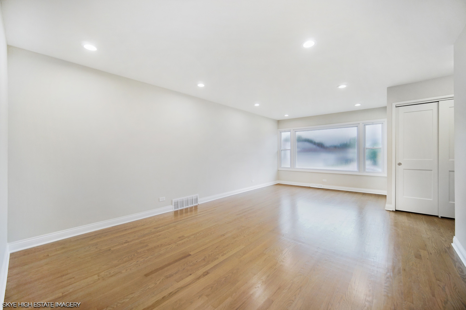2149 E 90th Street, Chicago, IL 60617