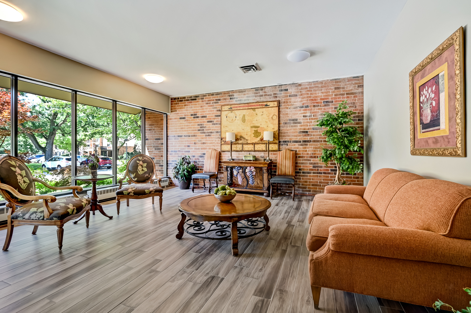201 Lake Hinsdale Drive #111, Willowbrook, IL 60527