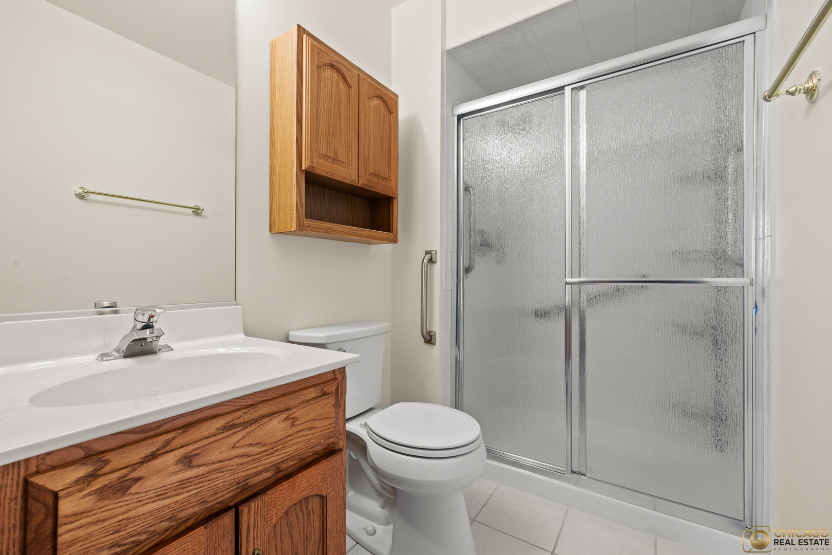 8025 Chesterton Drive, Woodridge, IL 60517