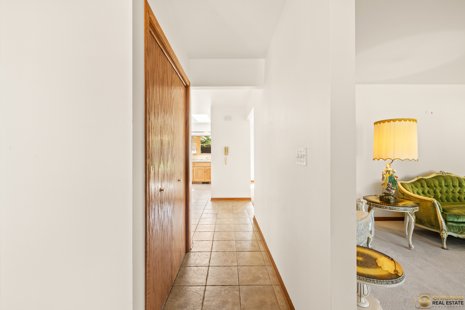 8025 Chesterton Drive, Woodridge, IL 60517
