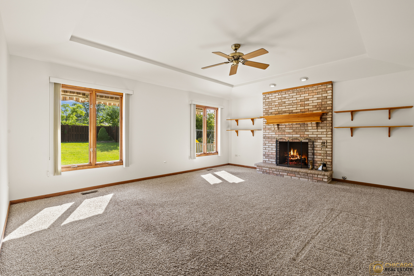 8025 Chesterton Drive, Woodridge, IL 60517