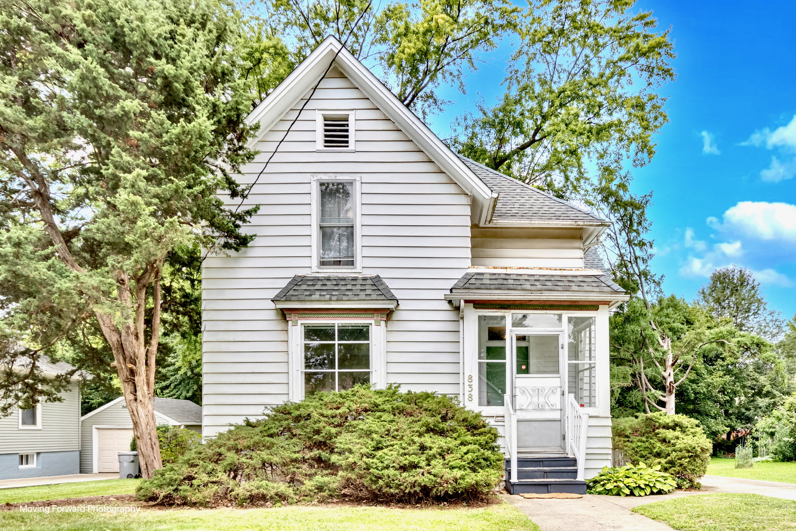 838 Cedar Avenue, Elgin, IL 60120