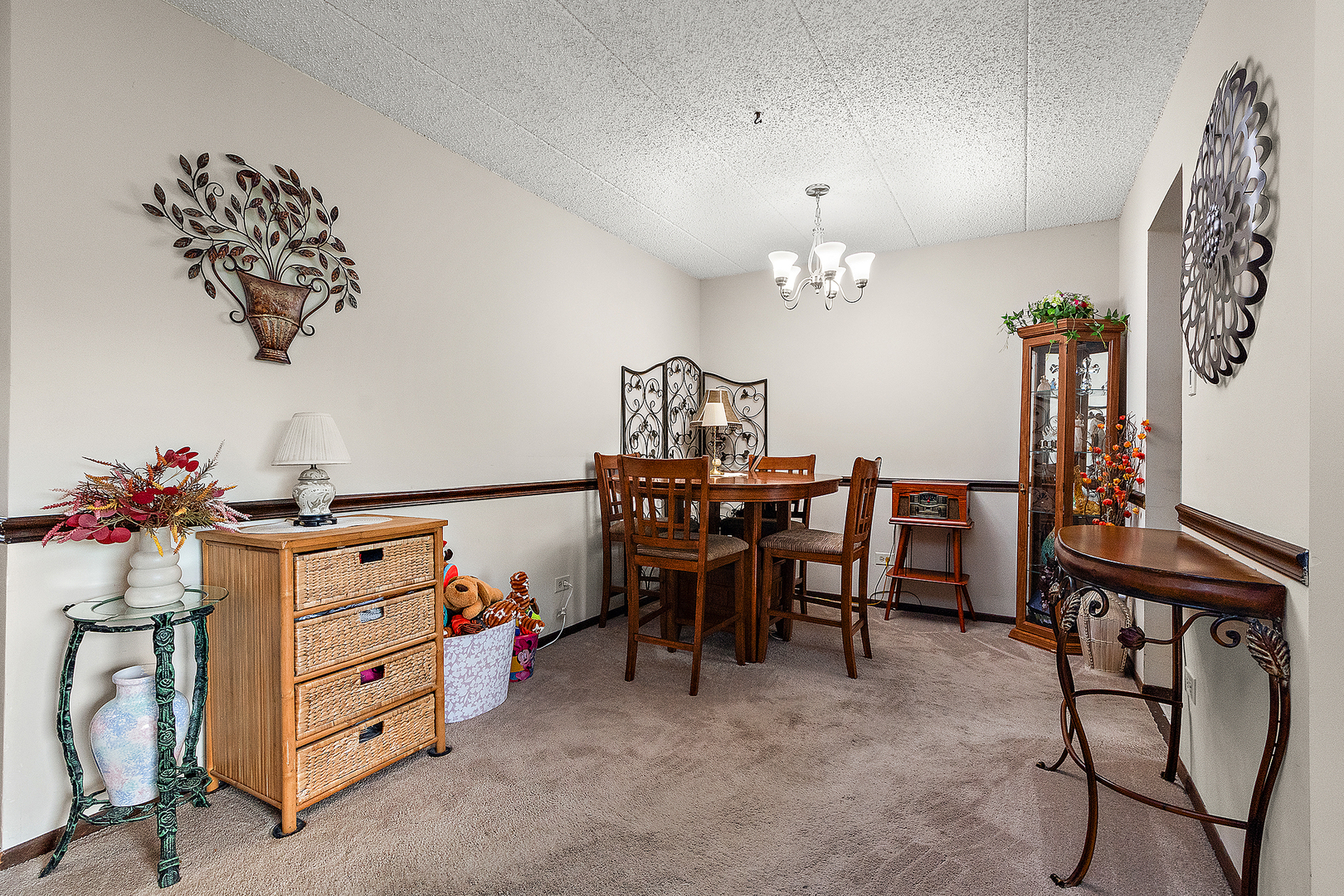 6715 180th Street #5, Tinley Park, IL 60477