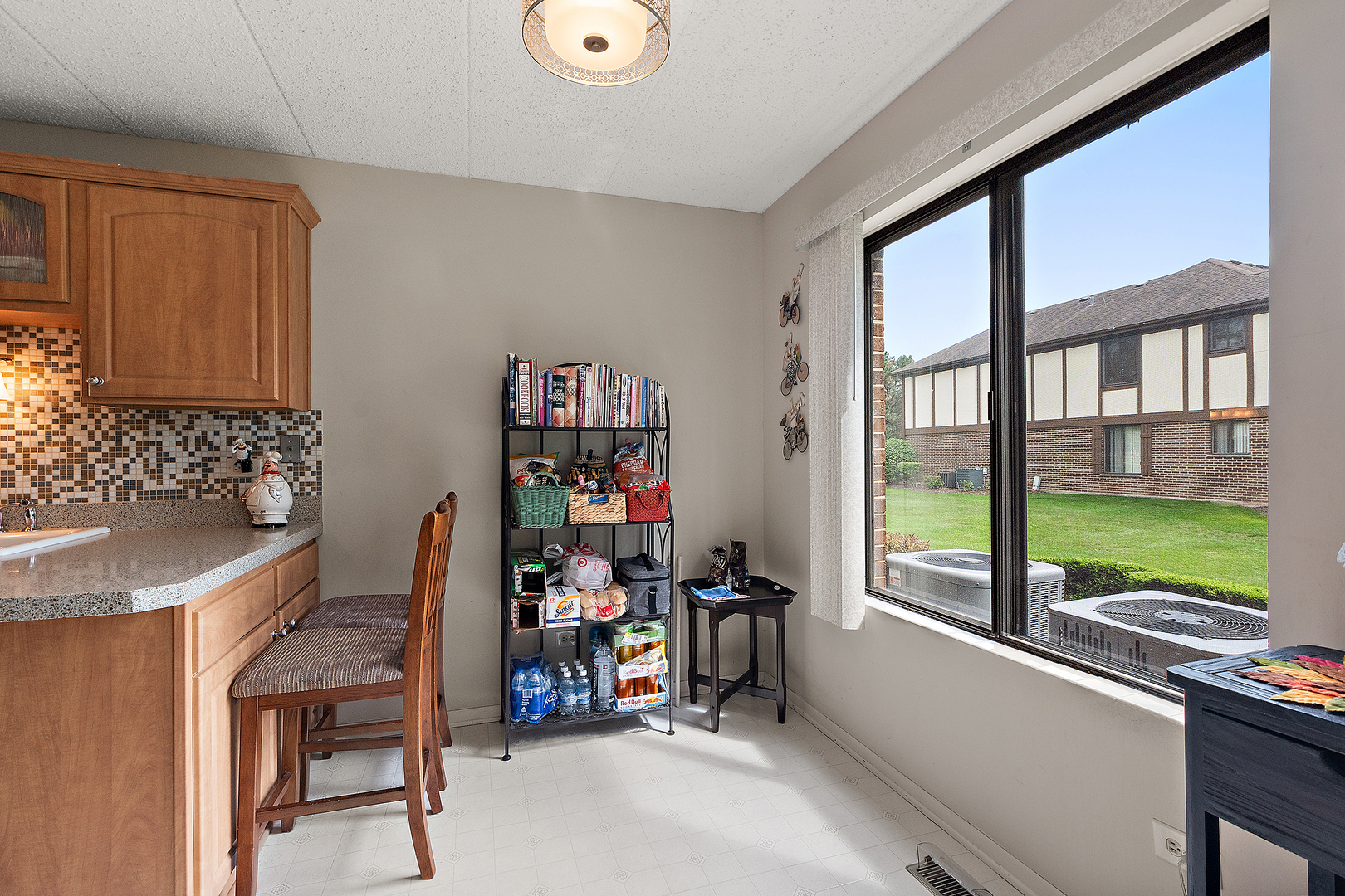 6715 180th Street #5, Tinley Park, IL 60477