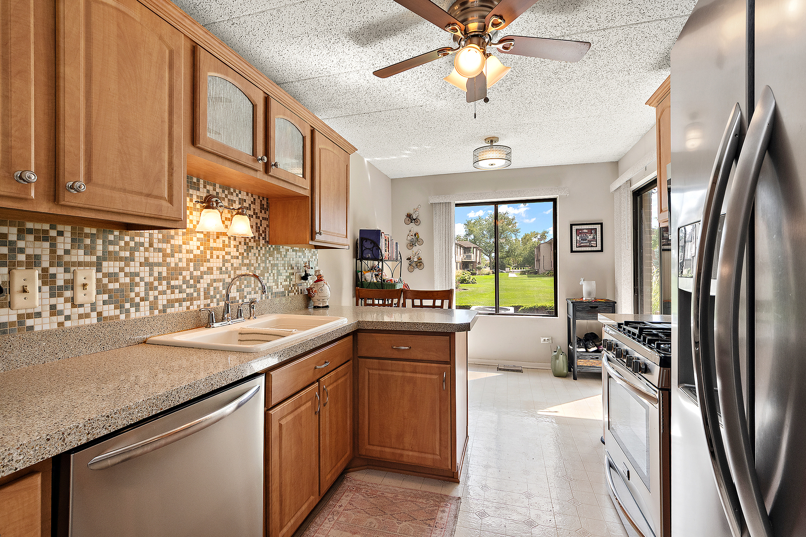 6715 180th Street #5, Tinley Park, IL 60477