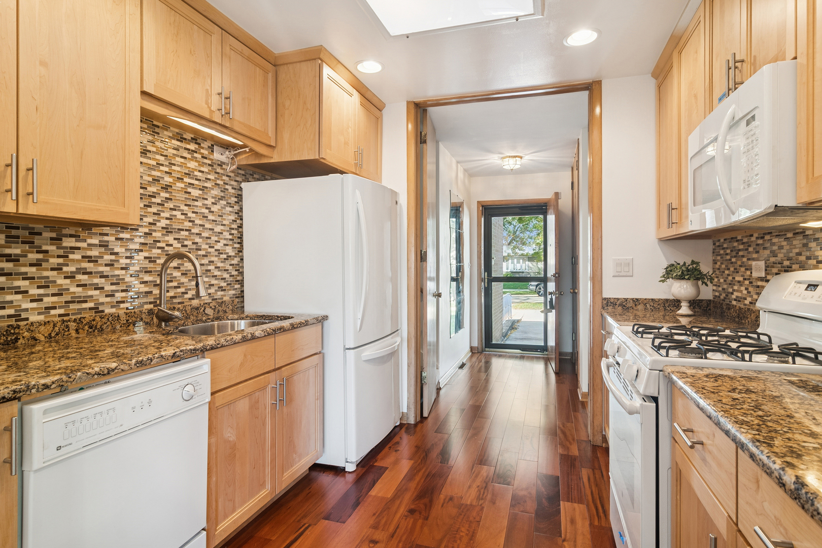 1355 Phoenix Drive, Des Plaines, IL 60018