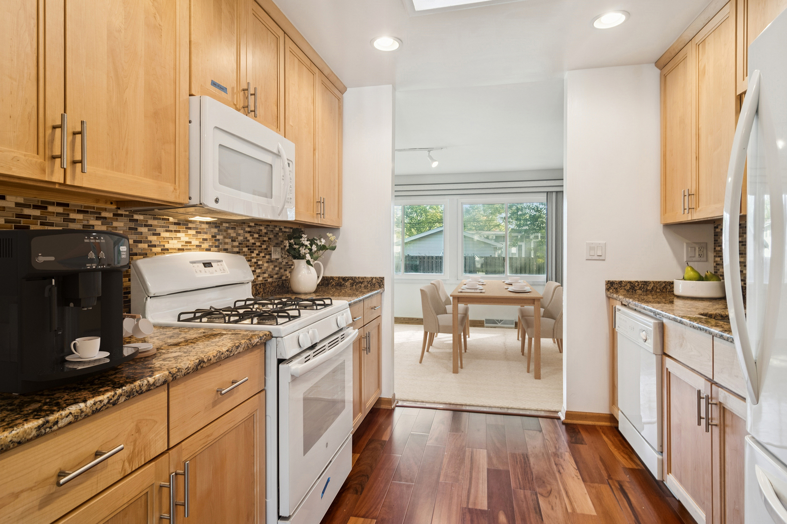 1355 Phoenix Drive, Des Plaines, IL 60018