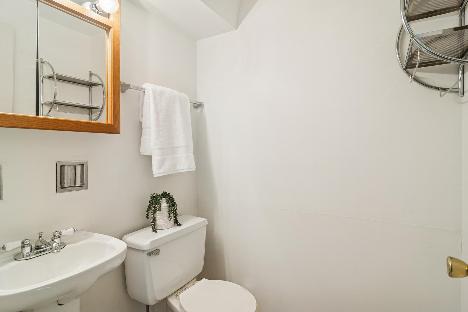 1355 Phoenix Drive, Des Plaines, IL 60018