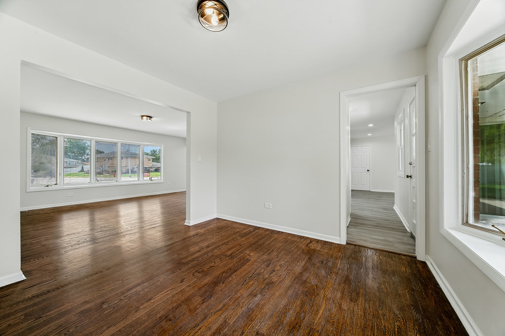 554 E 168th Place, South Holland, IL 60473