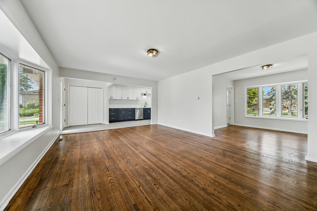 554 E 168th Place, South Holland, IL 60473
