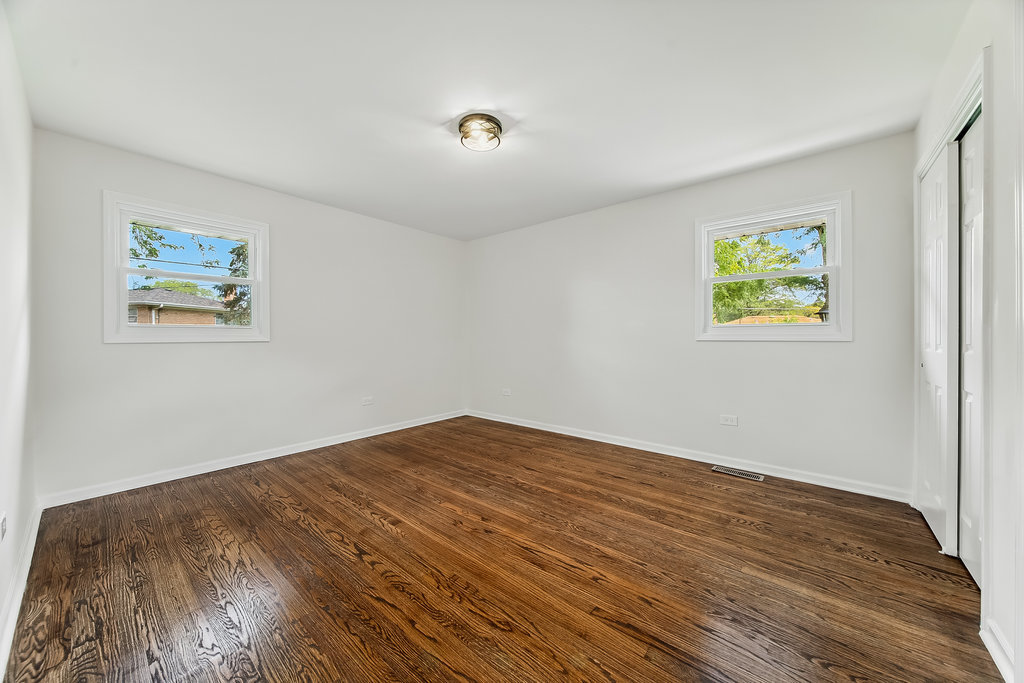 554 E 168th Place, South Holland, IL 60473