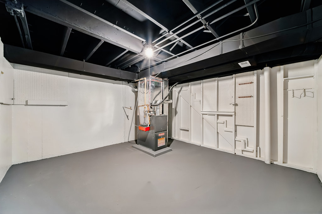 554 E 168th Place, South Holland, IL 60473