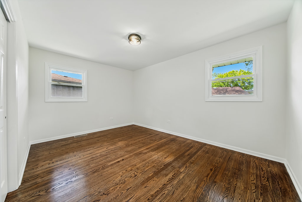 554 E 168th Place, South Holland, IL 60473