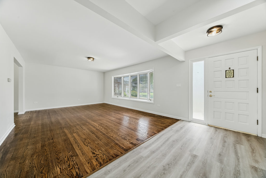 554 E 168th Place, South Holland, IL 60473