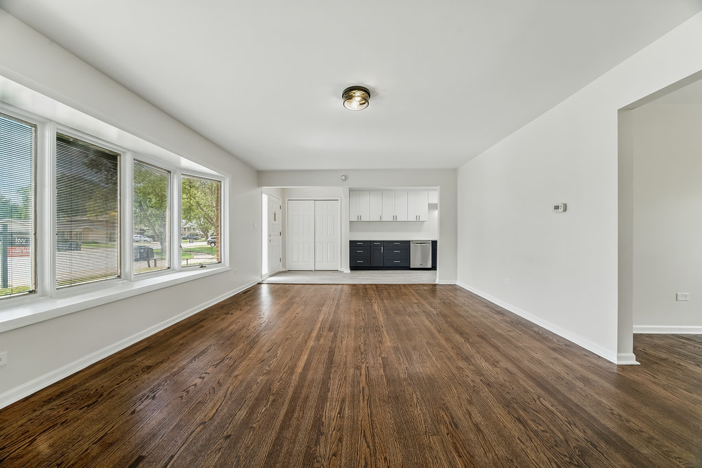 554 E 168th Place, South Holland, IL 60473