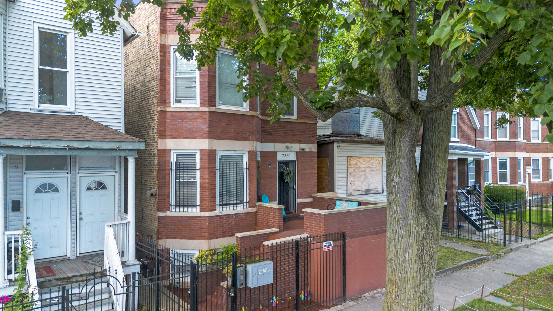 7220 S Carpenter Street, Chicago, IL 60621