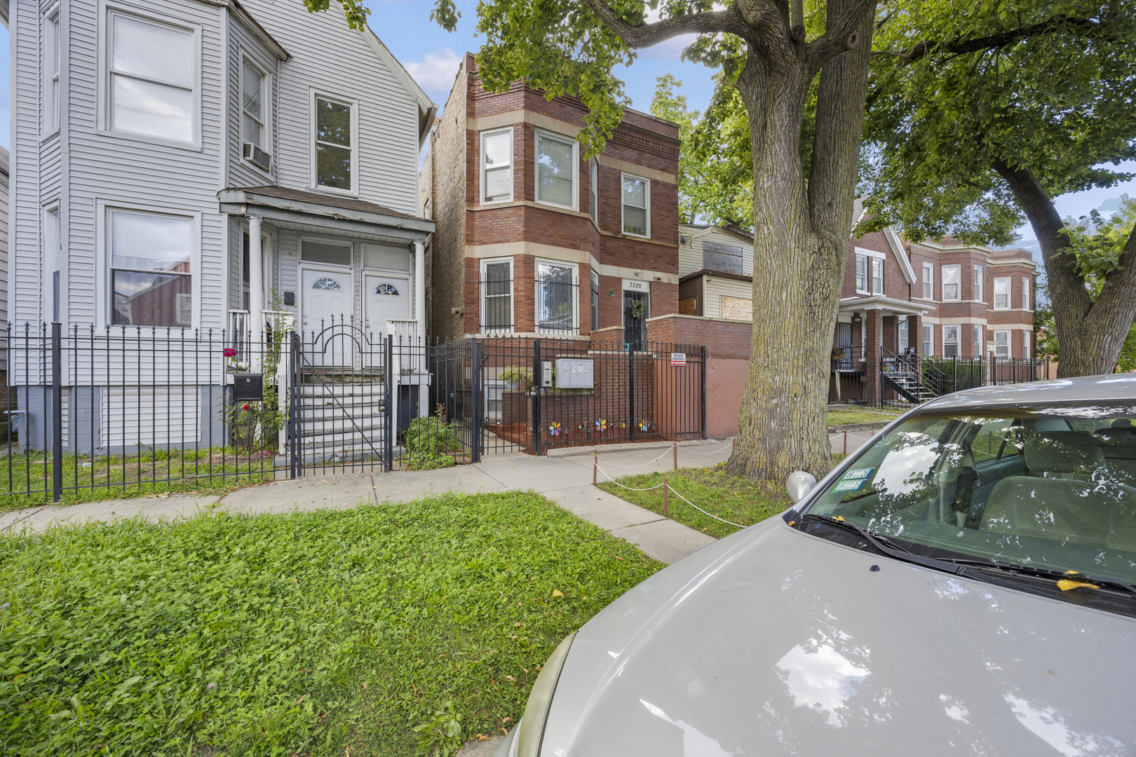 7220 S Carpenter Street, Chicago, IL 60621
