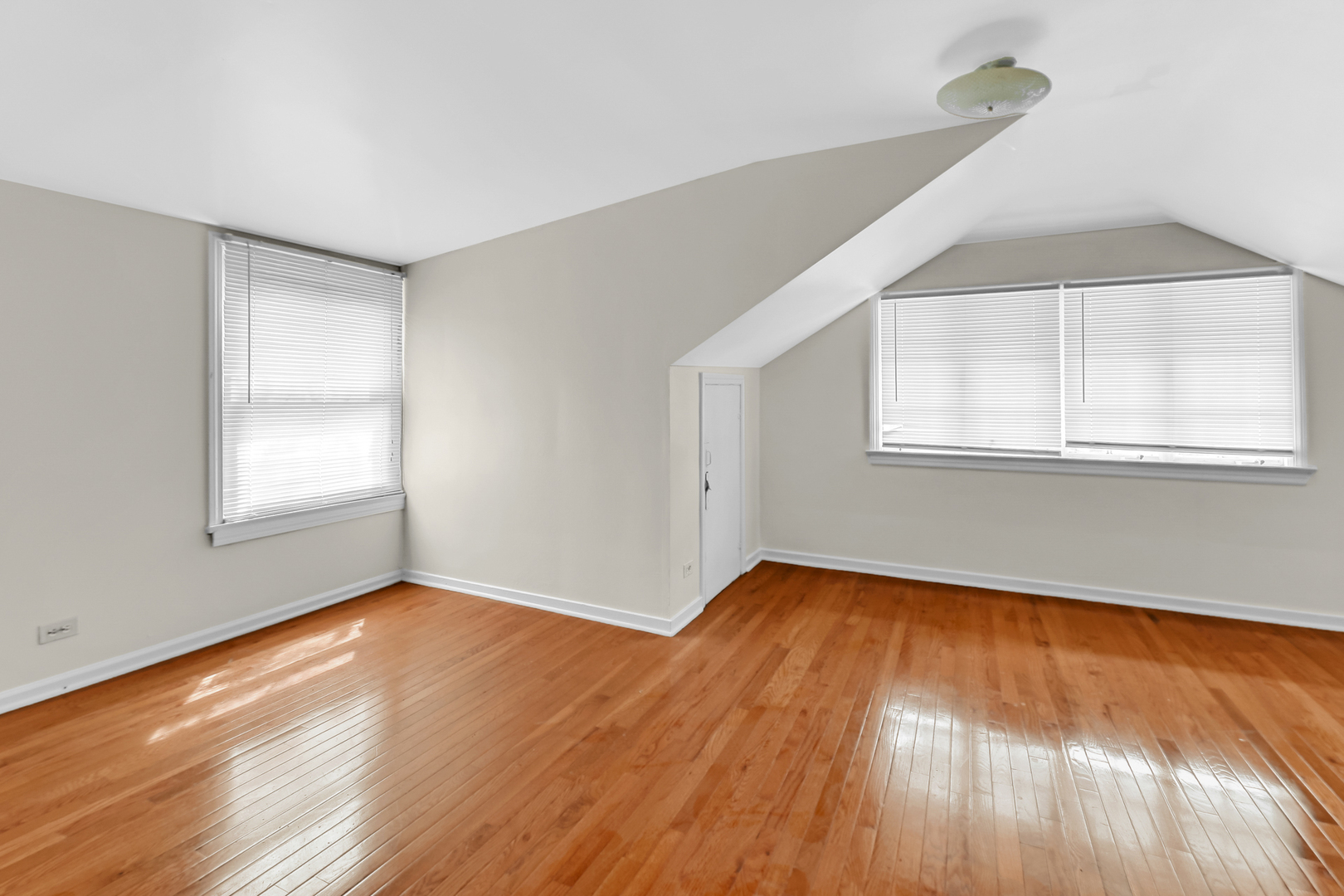 12025 S Harvard Avenue, Chicago, IL 60628