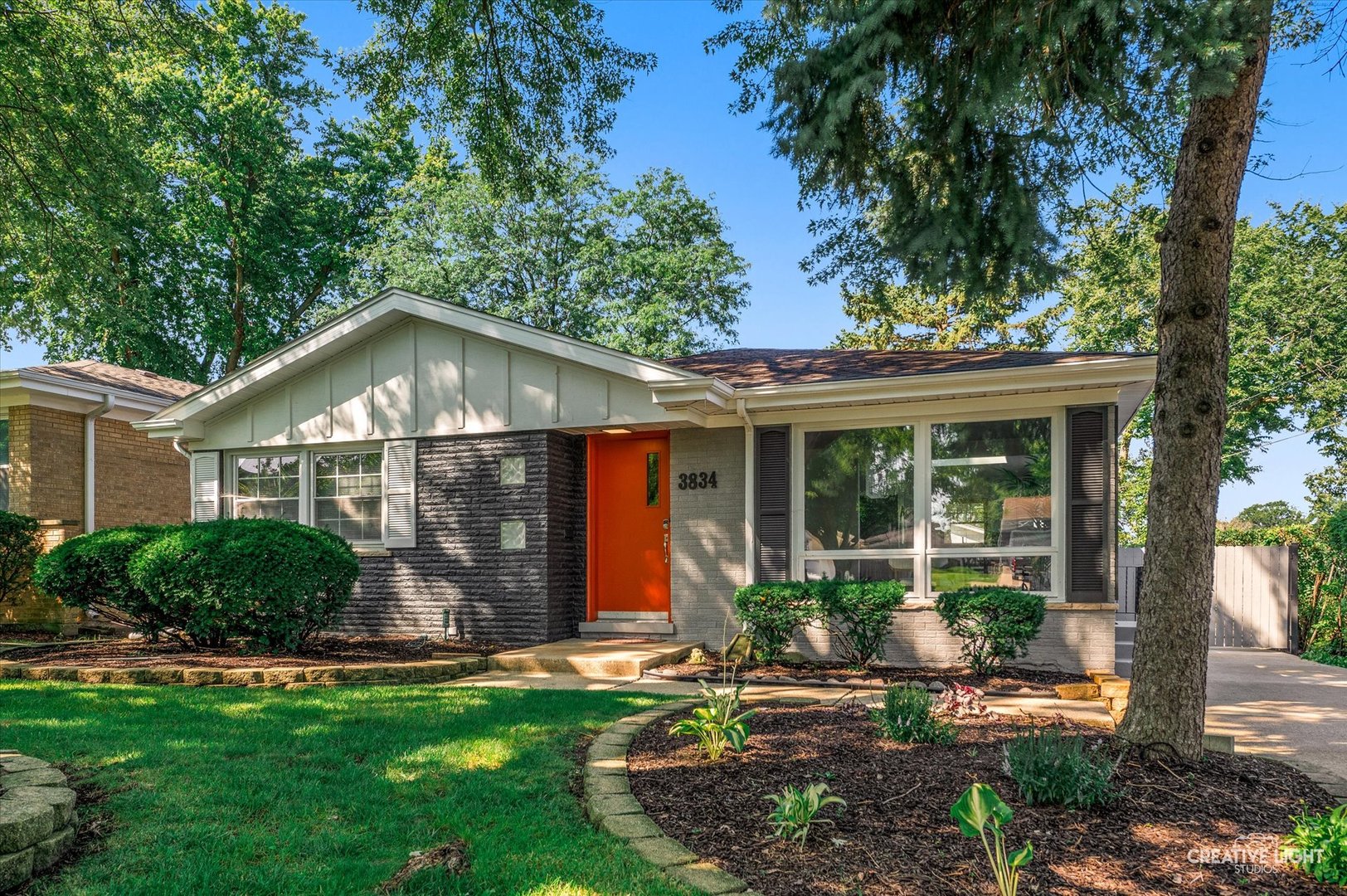 3834 Hampton Avenue, Western Springs, IL 60558