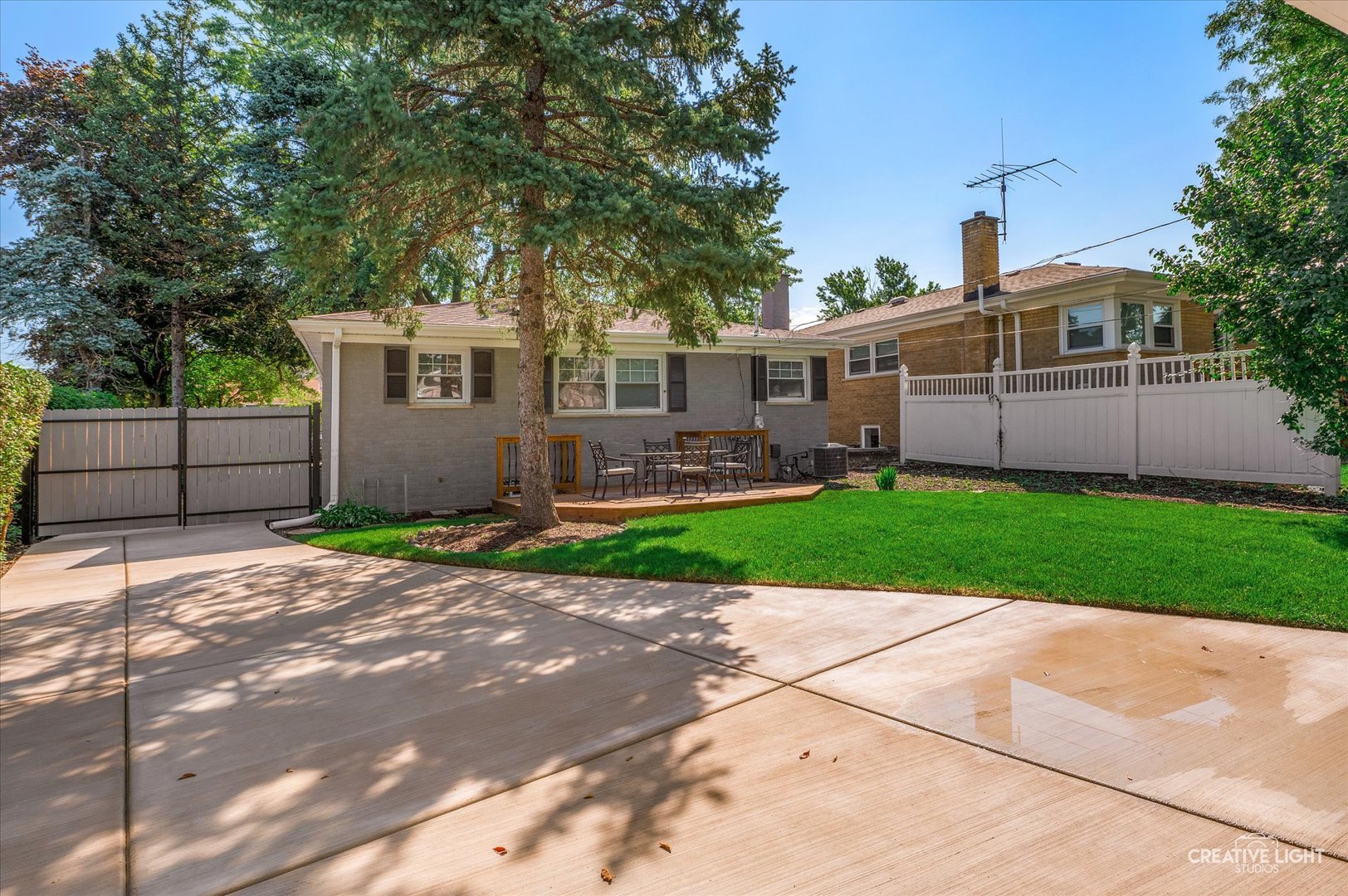 3834 Hampton Avenue, Western Springs, IL 60558