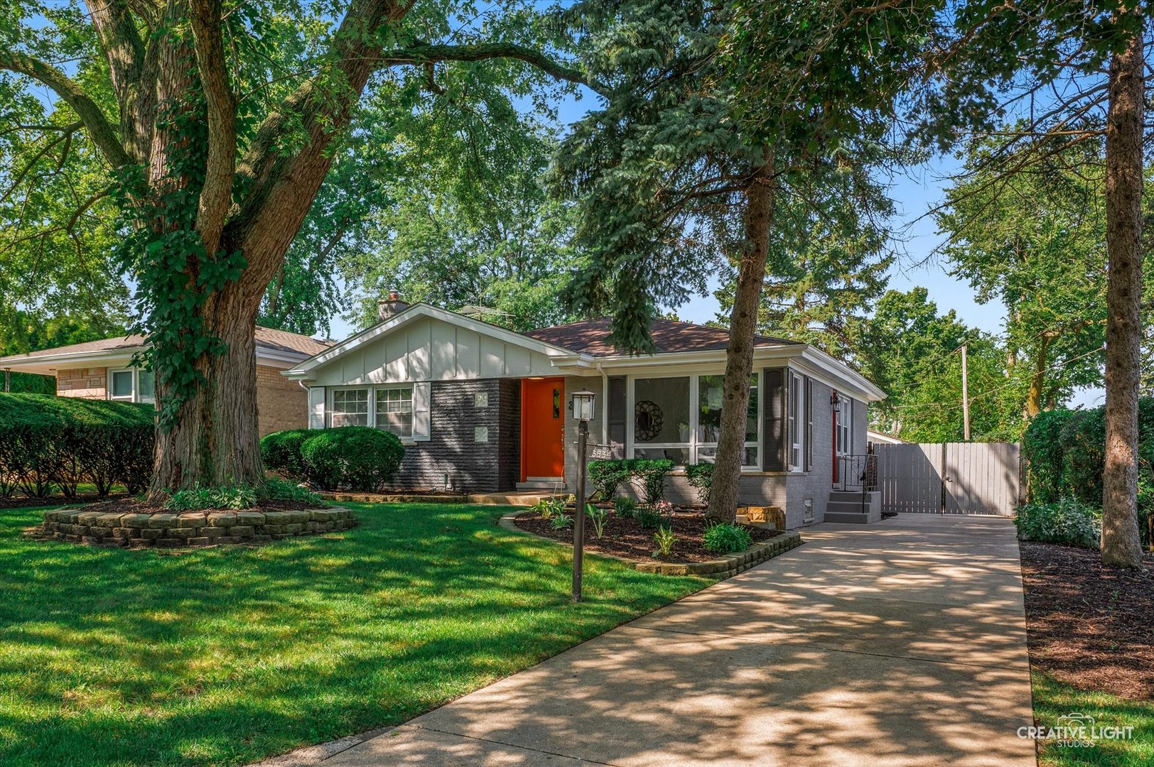 3834 Hampton Avenue, Western Springs, IL 60558