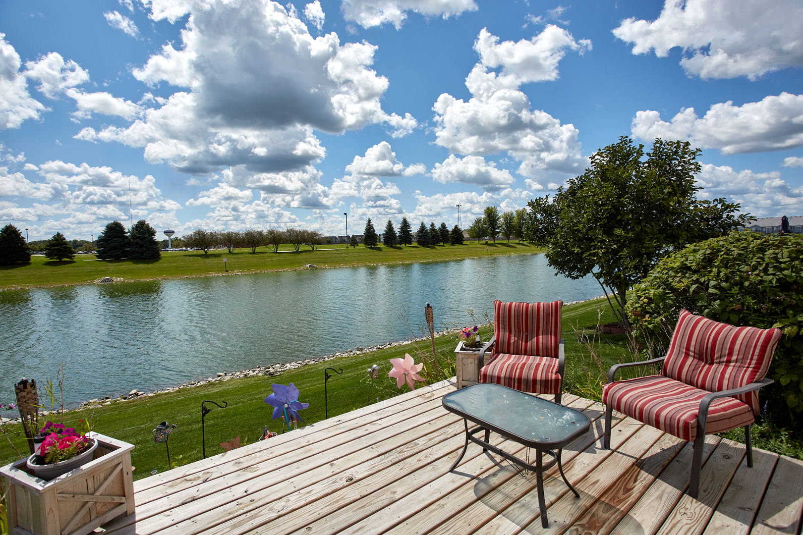 1724 Waters Edge Drive, Minooka, IL 60447