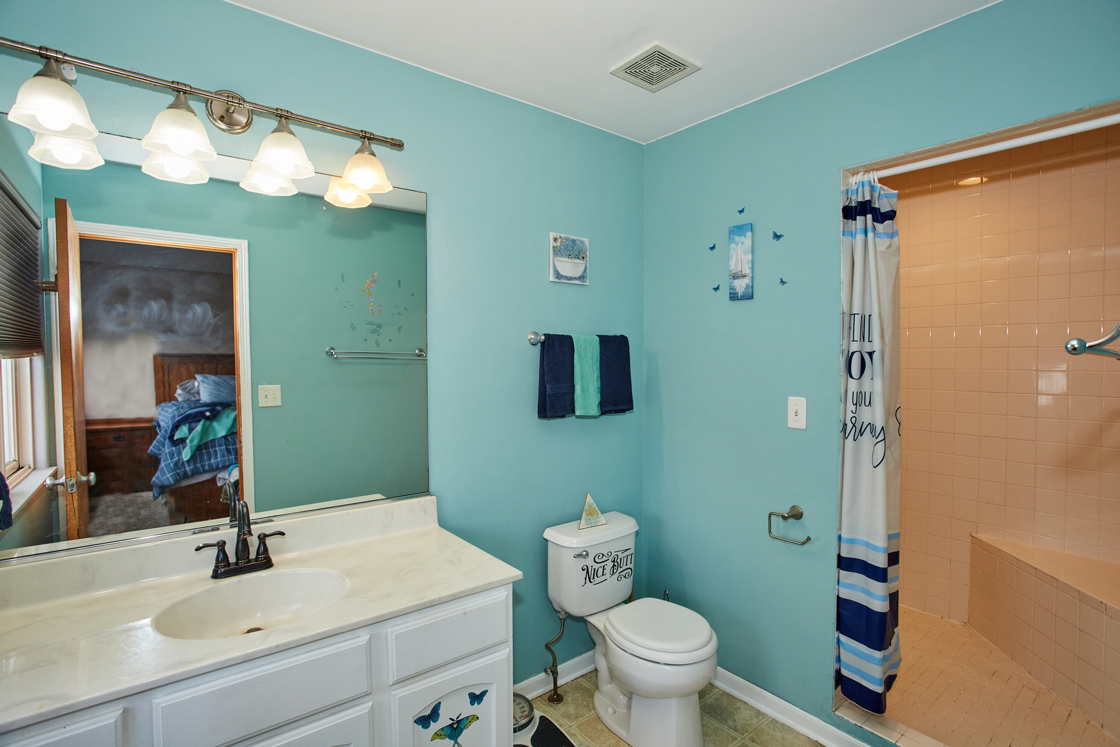 1724 Waters Edge Drive, Minooka, IL 60447