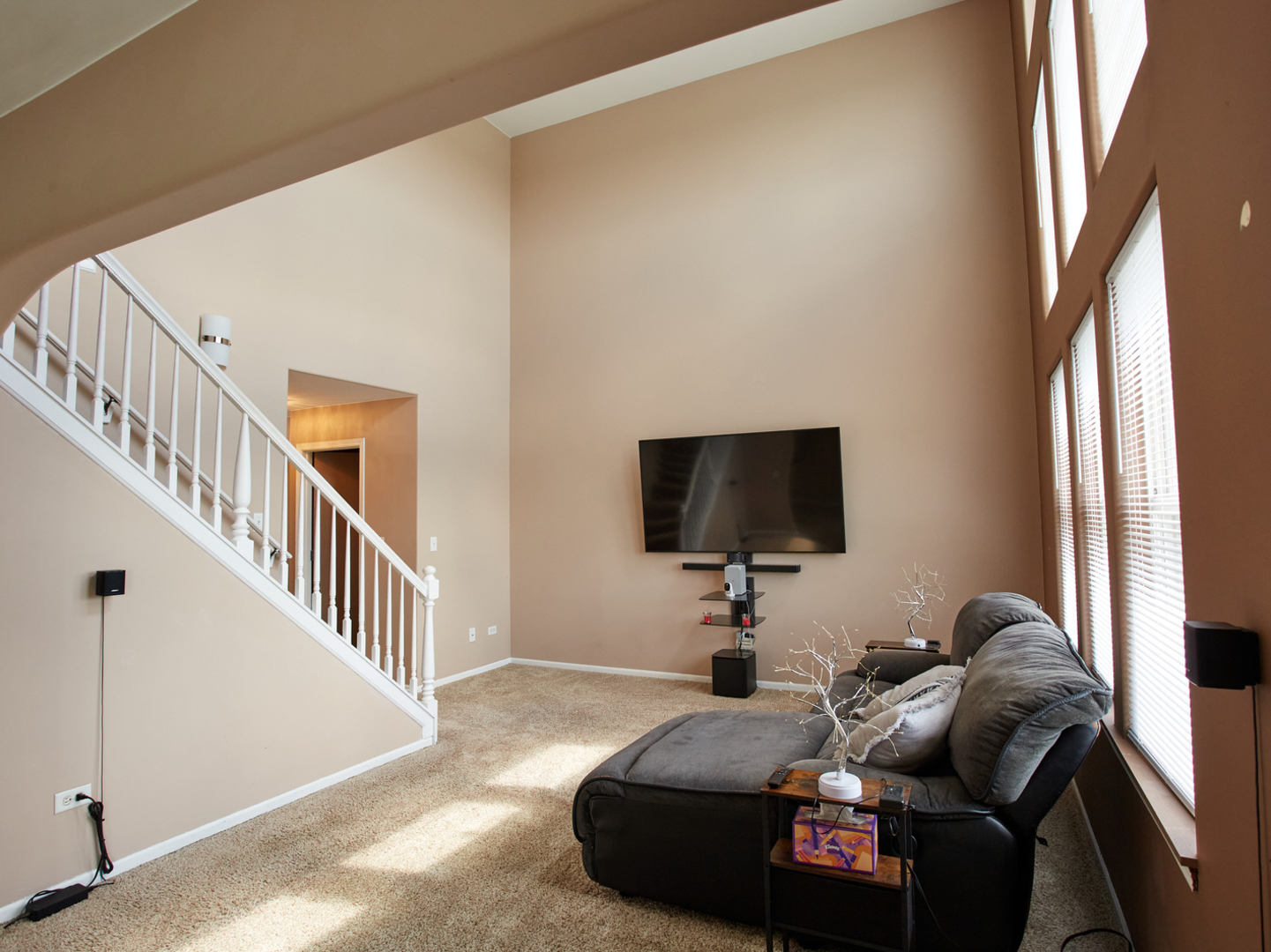 1724 Waters Edge Drive, Minooka, IL 60447