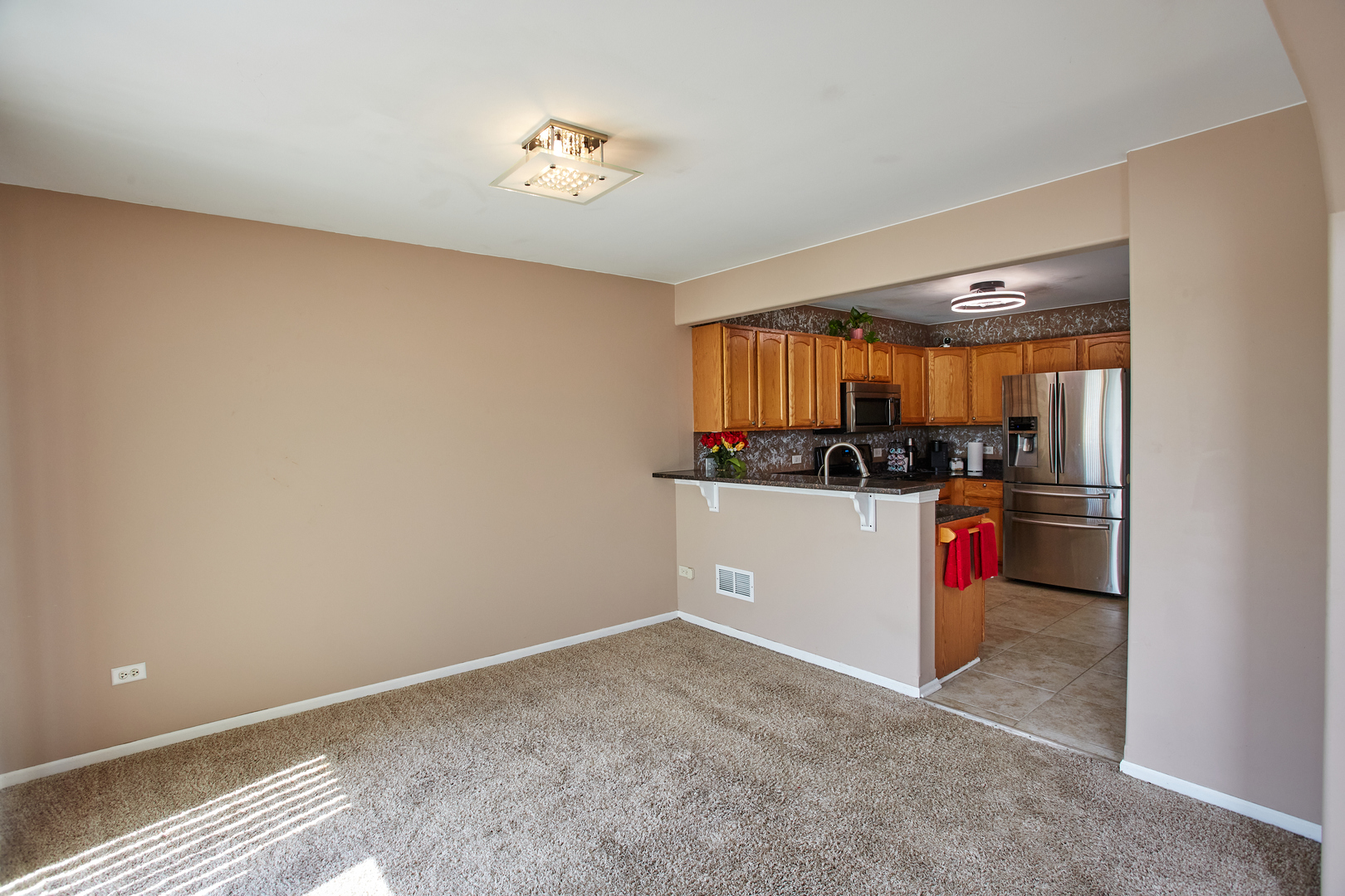 1724 Waters Edge Drive, Minooka, IL 60447