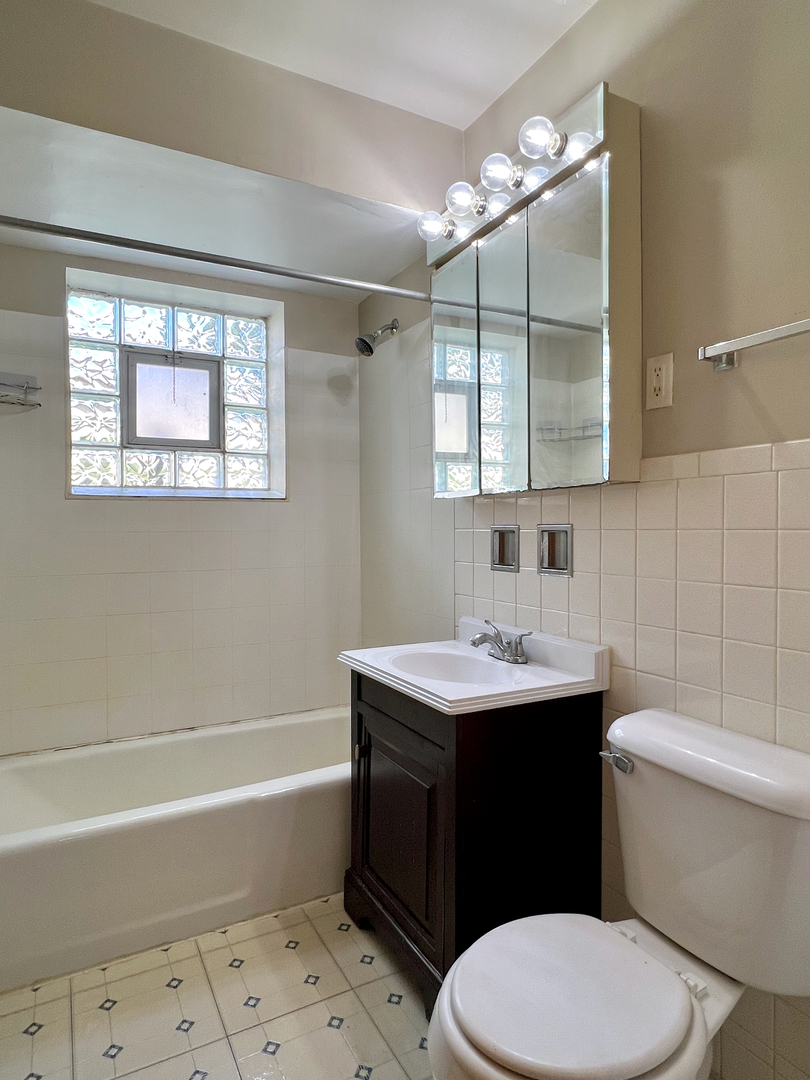 637 Pasadena Avenue #1E, Beecher, IL 60401