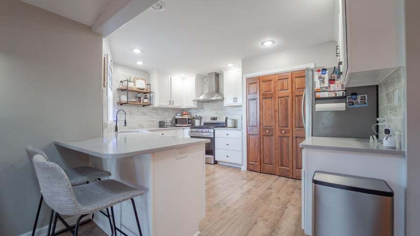 7522 Lake Shore Drive, Cedar Lake, IN 46303