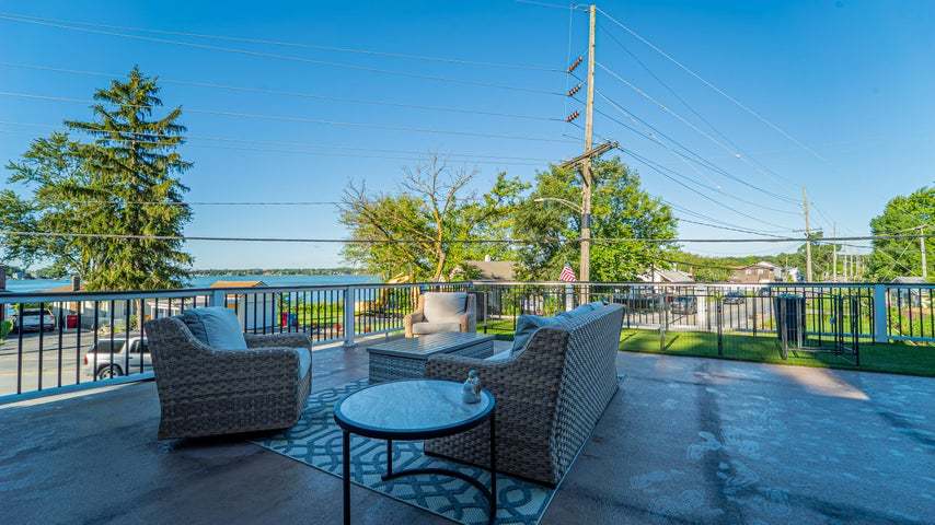 7522 Lake Shore Drive, Cedar Lake, IN 46303