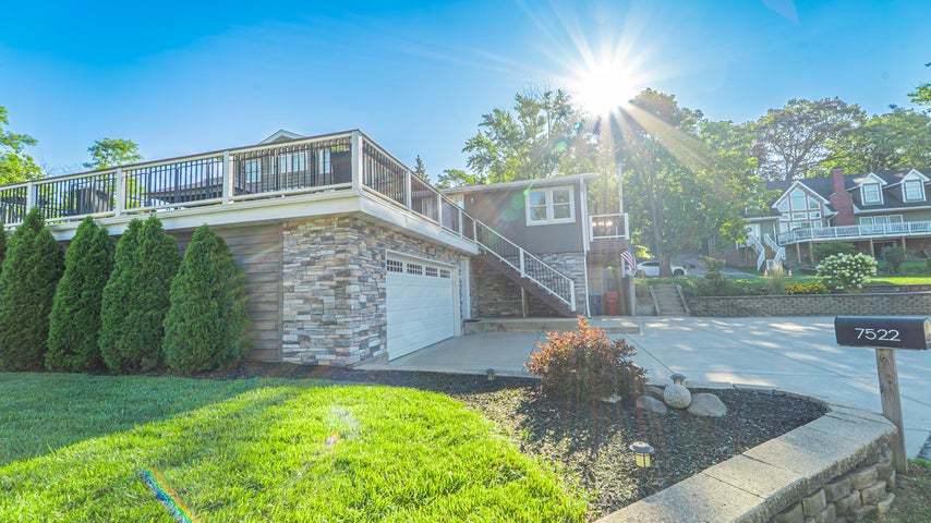7522 Lake Shore Drive, Cedar Lake, IN 46303