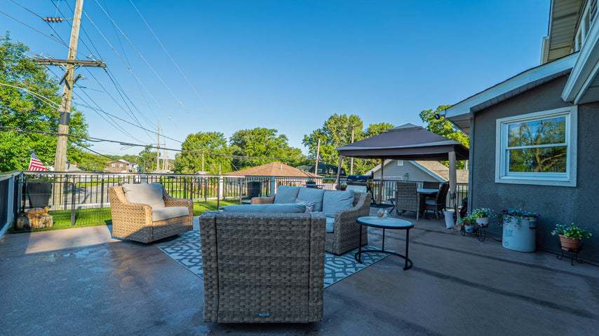 7522 Lake Shore Drive, Cedar Lake, IN 46303