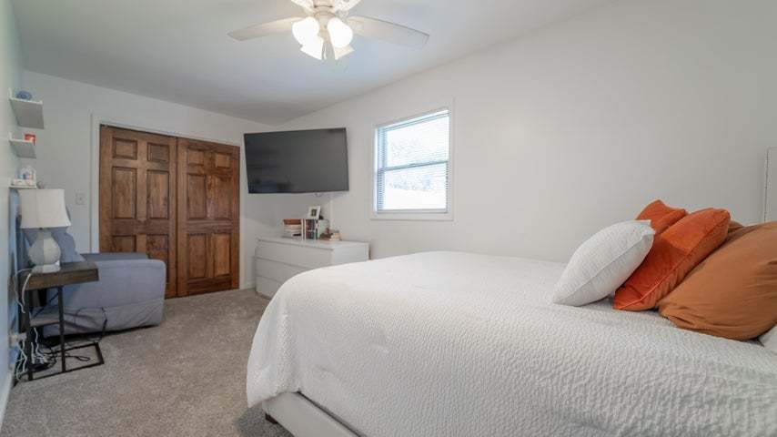7522 Lake Shore Drive, Cedar Lake, IN 46303