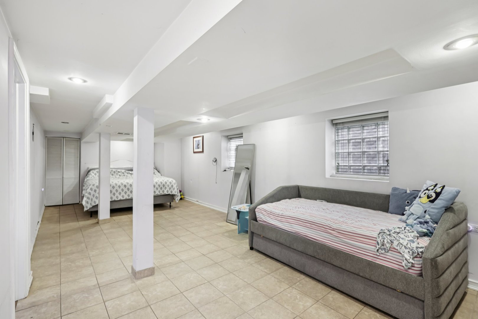 2321 S 60th Court, Cicero, IL 60804